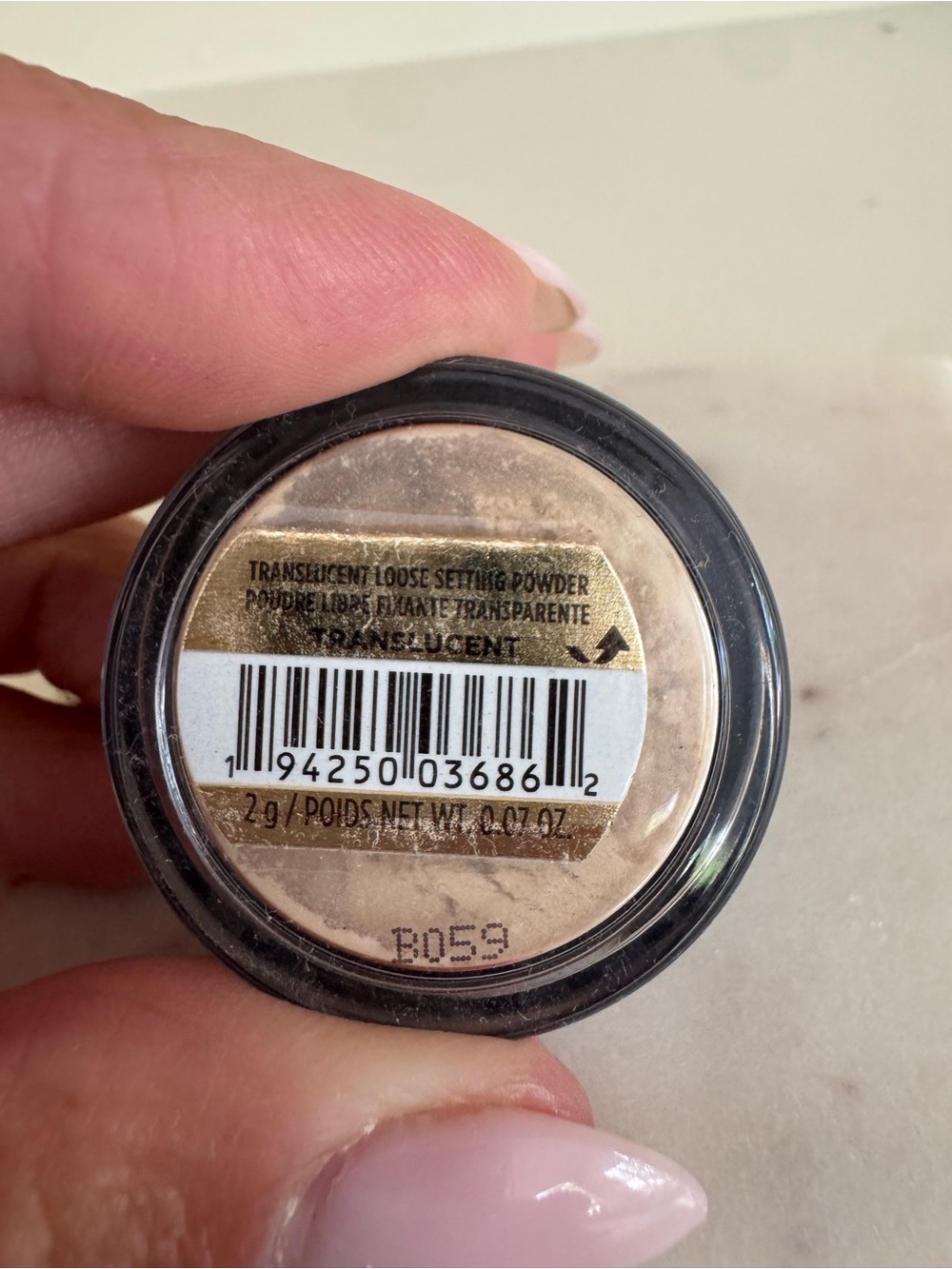 Laura Mercier Translucent Loose Setting Powder - Translucent - Picture 2 of 3
